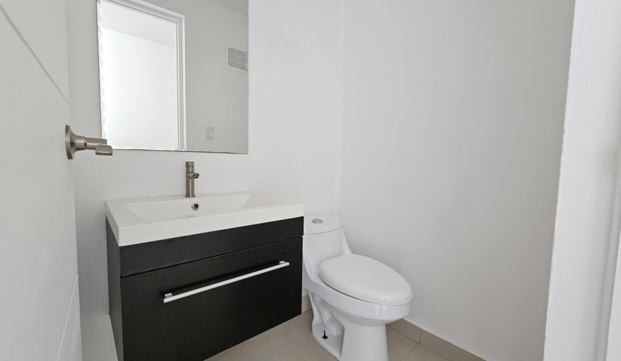 HOR - PB - Baño huéspedes